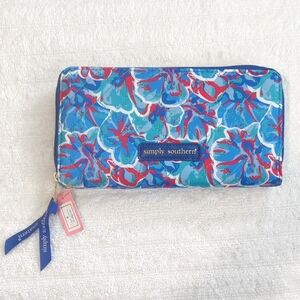 Simply Southern Blue and Red Wallet with Floral Design Quilted Wristel